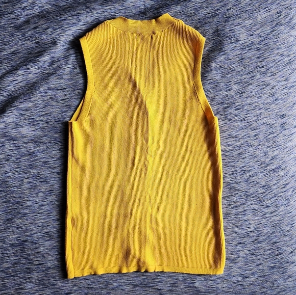 Who What Wear Golden Yellow Button-Up Ribbed Vest (Large) - Picture 4 of 8